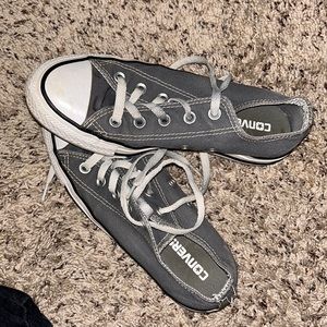 Grey low top Converse